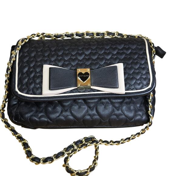 BETSEY JOHNSON Crossbody Purse Crossbody Small Hearts Bow Quilted Adorable! - Picture 1 of 10
